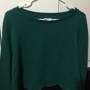 H&M Tops - Green H&M Sweatshirt H&M Tops - Green H&M Sweatshirt